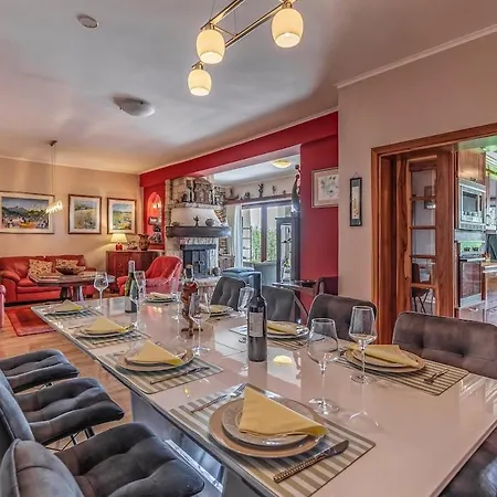 Villa Novela By Istrialux