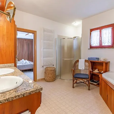 Villa Novela By Istrialux