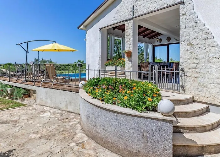 Novela By Istrialux * 普拉