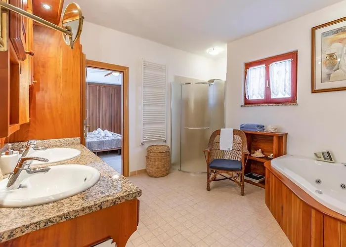 Villa Novela By Istrialux