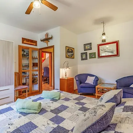 Novela By Istrialux *