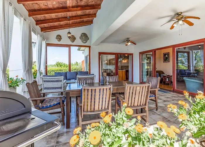 Villa Novela By Istrialux