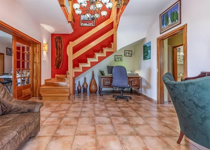 Novela By Istrialux * Pula