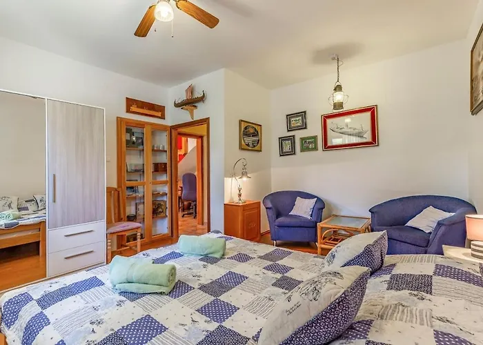 Novela By Istrialux *